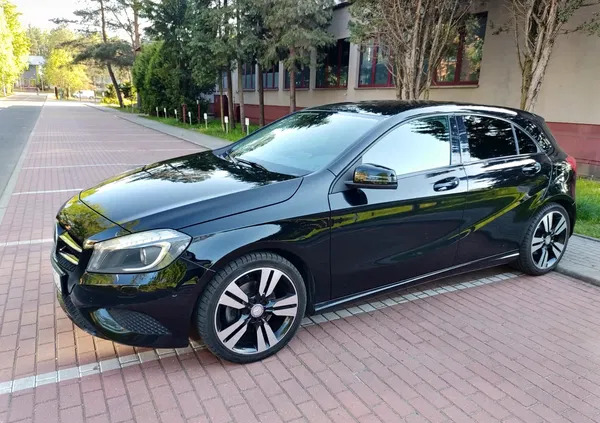 dolnośląskie Mercedes-Benz Klasa A cena 85000 przebieg: 124000, rok produkcji 2015 z Katowice
